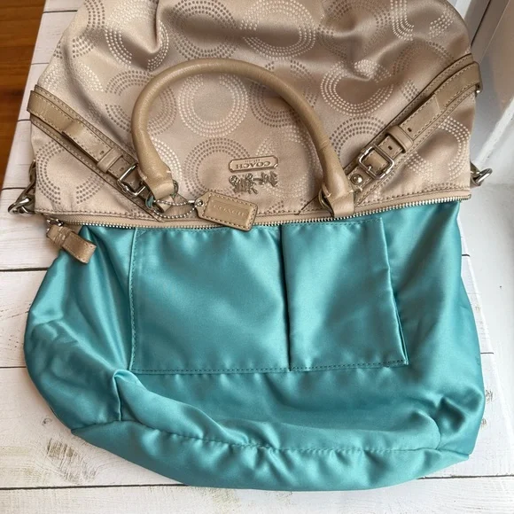 COACH | Madison Dotted Op Art Sophia Satchel (2010) #15935 - Picture 8 of 14